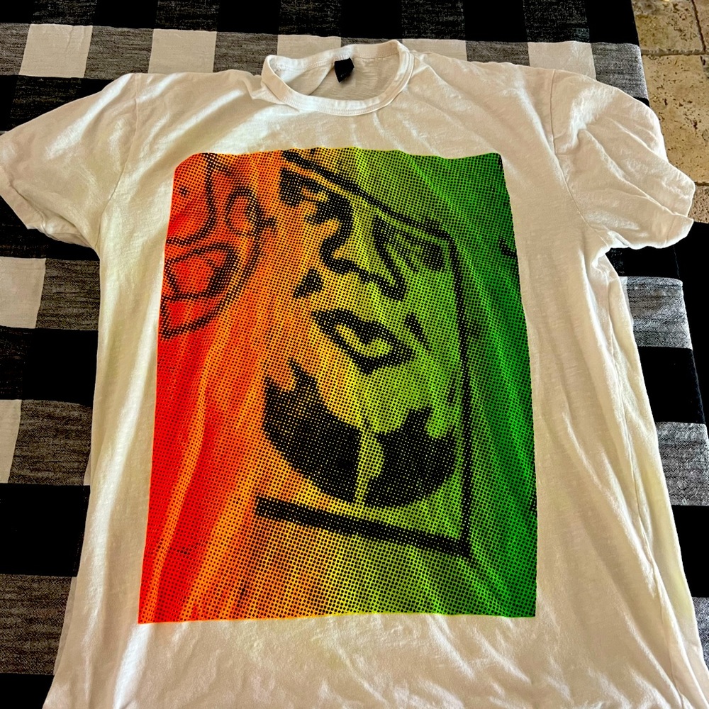 Vintage XL Obey Propaganda t-shirt in very good condition